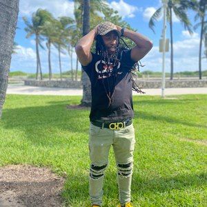 Meet your Posher, Baki